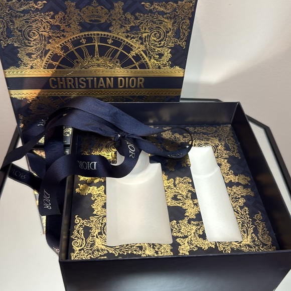Christian Dior Empty Gift Box with Ribbon and Paper - Picture 5 of 9